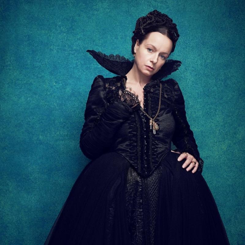 The Serpent Queen is a TV series from the United States based on the life of Catherine de' Medici, the French queen of the 16th century (played by Samantha Morton).