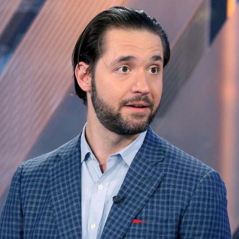 Alexis Ohanian is a successful American entrepreneur and investor in the online space.