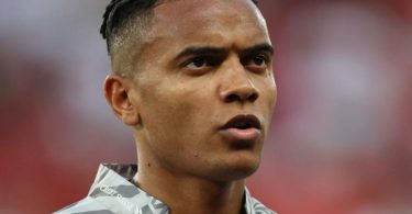 Manuel Akanji is a professional footballer from Switzerland who now plays for Manchester City and the Switzerland national team. Akanji is 27 years old and plays the position of defender.