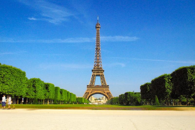 Monument and memorial are two phrases that are complicated because of the comparability between them when it comes to their definitions and purpose, though, honestly speaking, there are some differences between them. It is fascinating to understand that these two memorials and monuments have become tourist attraction locations in various municipalities of different nations. A citadel or a chateau can be described as a monument. On the contrary, a citadel or a chateau can not be described as a memorial. The reason this occurs will be elucidated in this article. Therefore, if you need help distinguishing between a monument and a memorial, this article is for you.